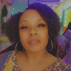 Meet your Posher, Alicia